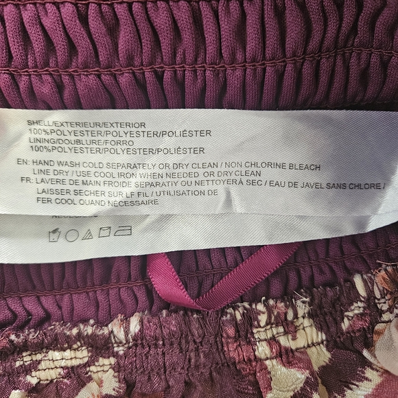 ☘️3/$15☘️ Chance & Destiny Off-Shoulder Wine Floral Smocked Blouse - Picture 4 of 4